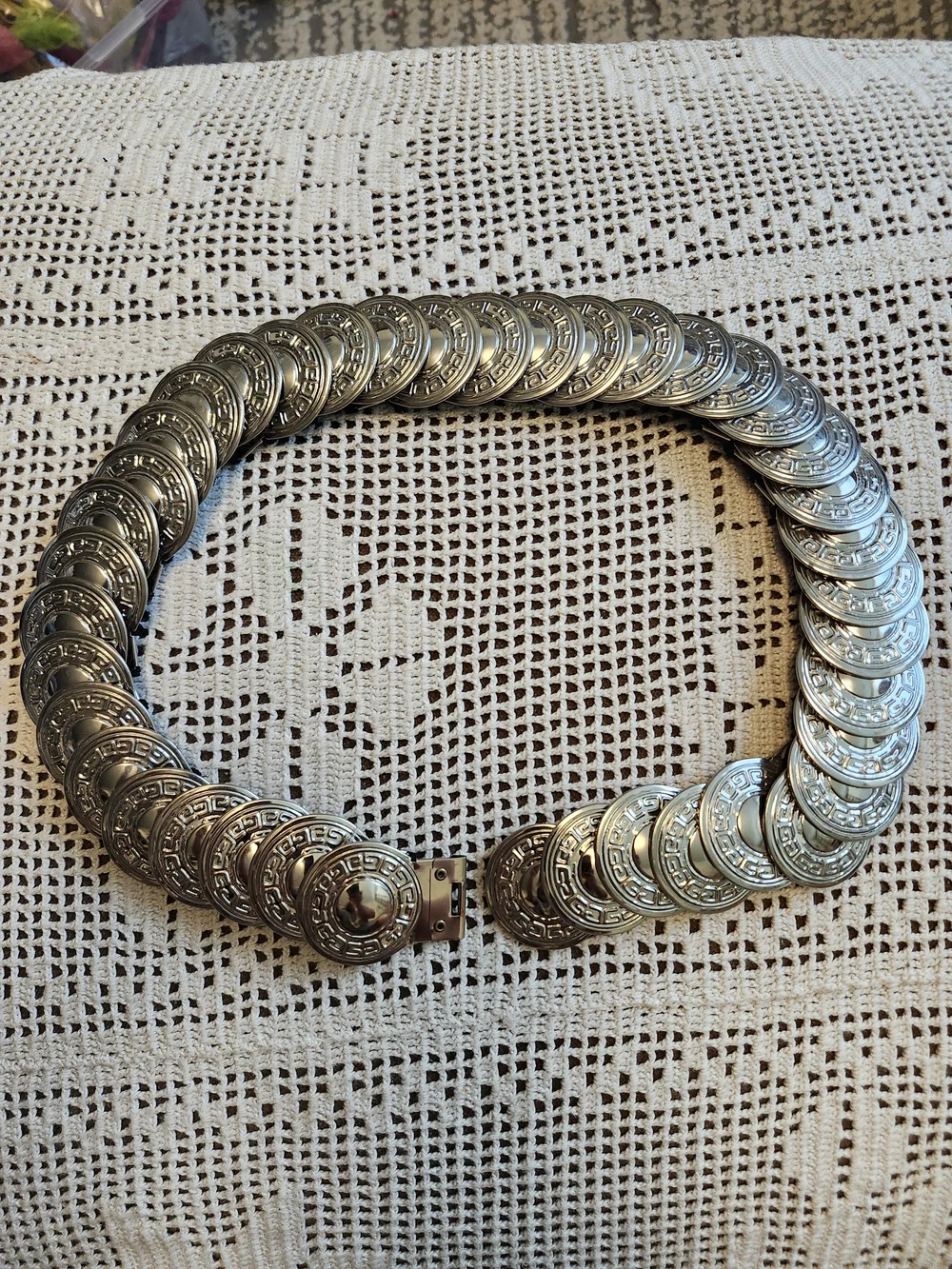 Silver Coin-Link Statement Belt - Women's Stretching Vintage